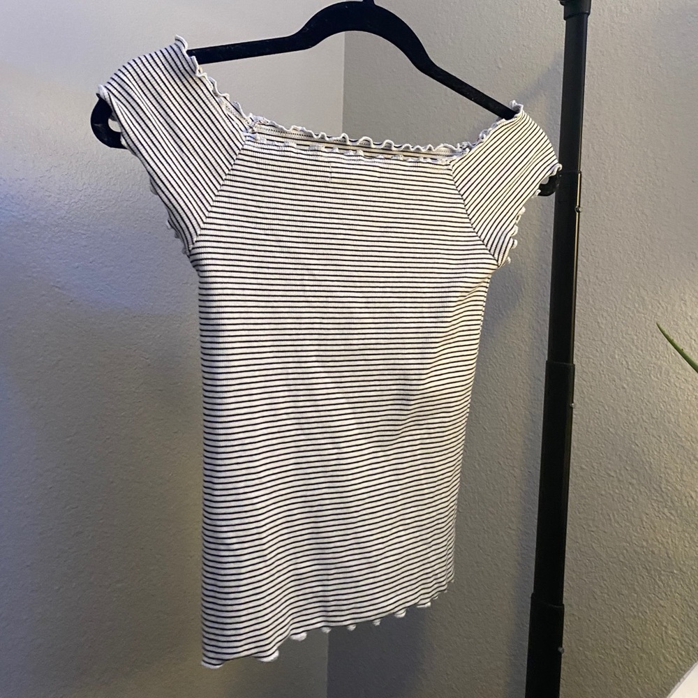 OFF THE SHOULDER striped short sleeved  top
